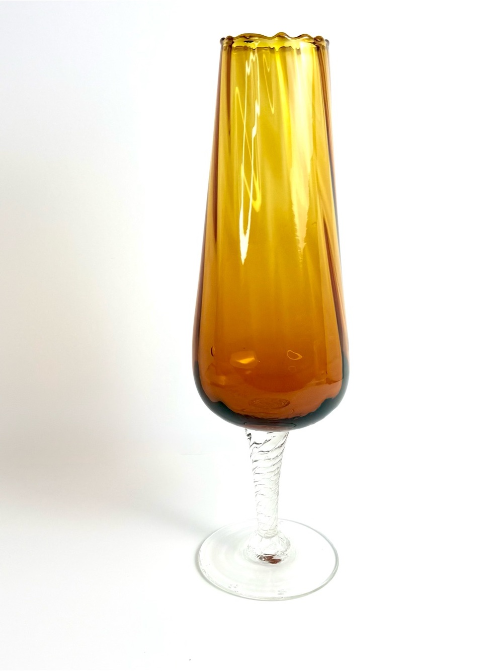 Vintage MCM Italian Empoli Amber Glass Ribbed Swirl Vase Twisted Glass Stem 11”
